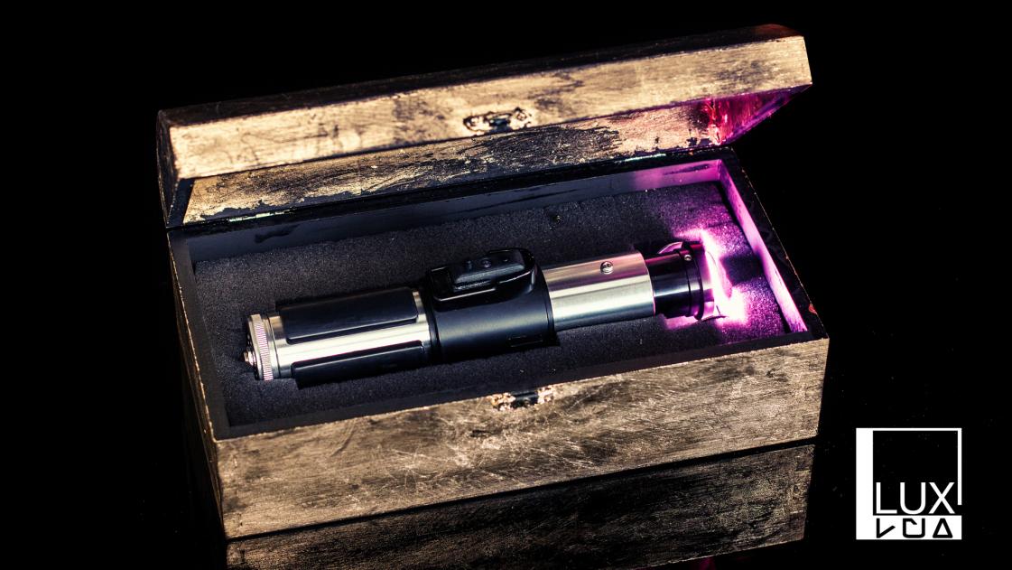 lux_sabers_yoda_pink_5.jpg